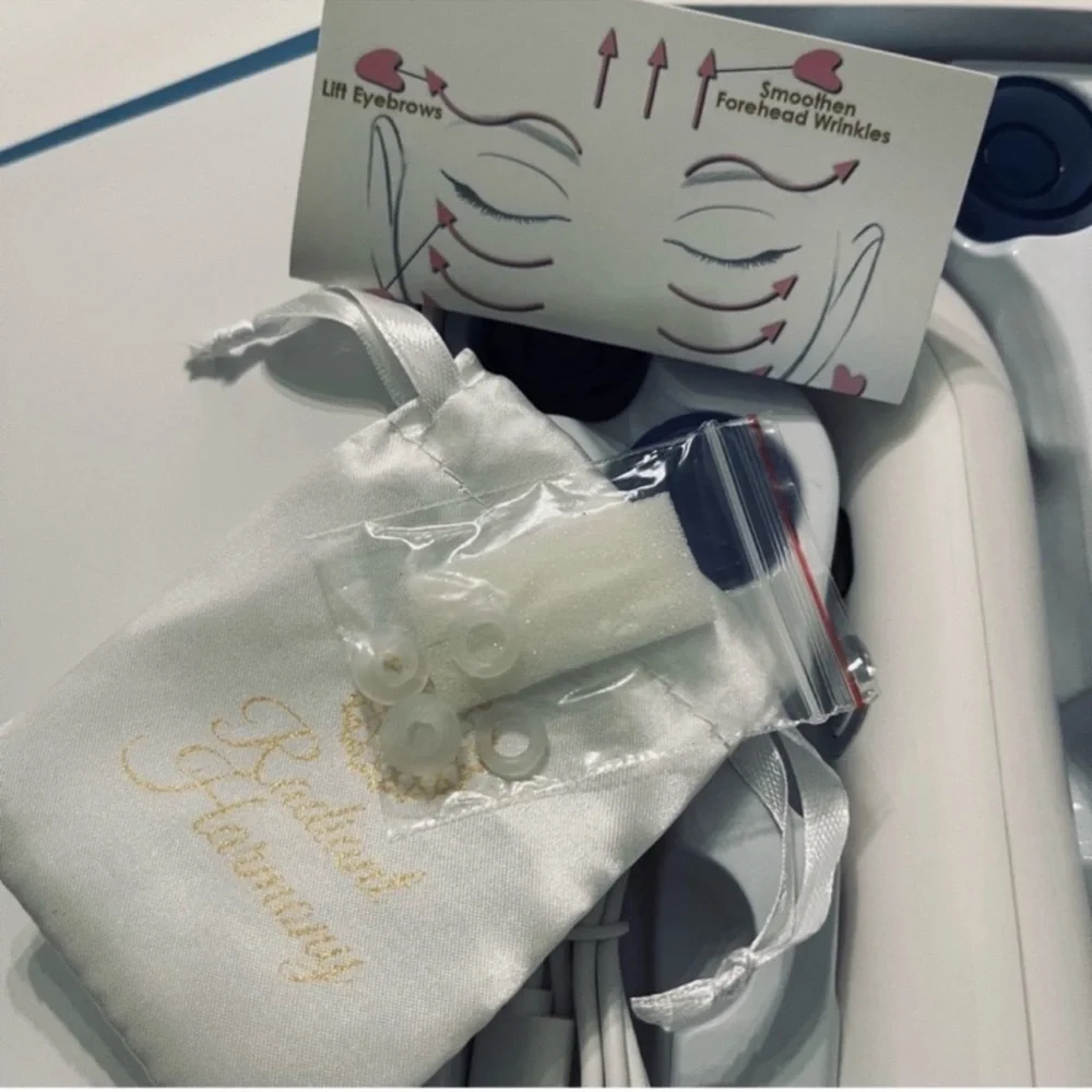 NEW Blackhead Remover Vacuum and Wrinkle Smoother Blue White